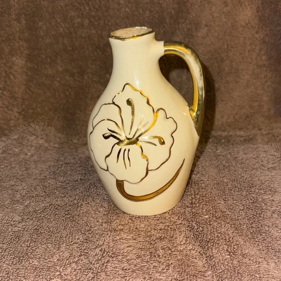 Old Collectable Clay Cream Colored Jug Vase - Picture 1 of 12